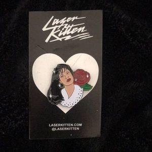 Selena Quintanilla Pin